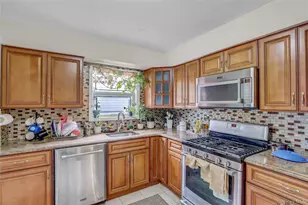 121-02 153rd St, Jamaica, NY 11434 - Photo 10