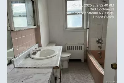 343 Cochran Place, Valley Stream, NY 11581 - Photo 12
