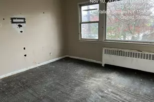 343 Cochran Pl, Valley Stream, NY 11581 - Photo 16