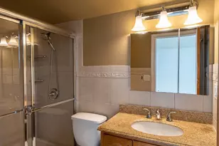 83 Edgepark Rd, White Plains, NY 10603 - Photo 18