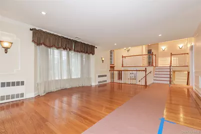 188 Rhododendron Drive, Westbury, NY 11590 - Photo 8