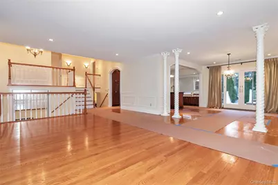 188 Rhododendron Drive, Westbury, NY 11590 - Photo 10