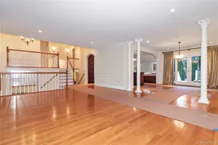 188 Rhododendron Dr, Westbury, NY 11590 - Photo 10