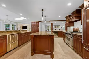 5 Kanes Ln, Huntington, NY 11743 - Photo 10