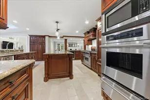 5 Kanes Ln, Huntington, NY 11743 - Photo 8