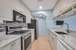 242-25A Oak Park Dr, Douglaston, NY 11362 - Photo 6