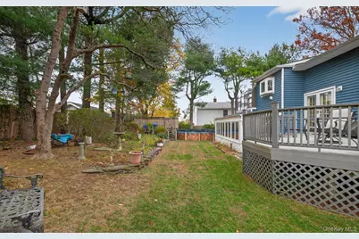 15 Duke Place, Glen Cove, NY 11542 - Photo 36