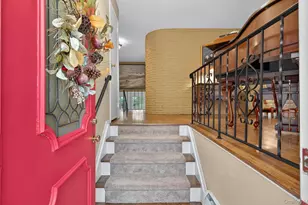 15 Duke Pl, Glen Cove, NY 11542 - Photo 4