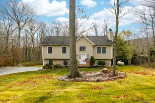 21 Hoeppner Dr, Wurtsboro, NY 12790 - Photo 2