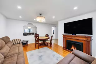 252-15 72nd Ave, Bellerose, NY 11426 - Photo 10