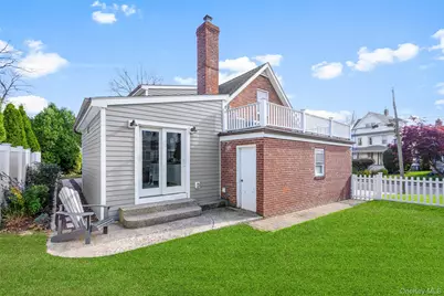 1096 Hunter Avenue, Pelham, NY 10803 - Photo 30