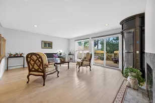 13 Parkridge Ct, Huntington, NY 11743 - Photo 6