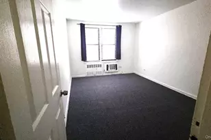 87-20 175th St, Jamaica, NY 11432 - Photo 4