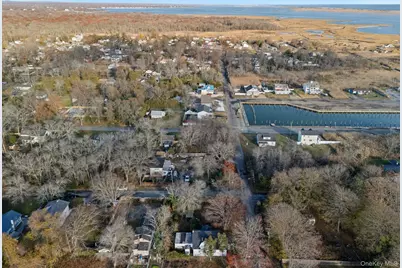 83 Elm Road E, Mastic Beach, NY 11951 - Photo 30
