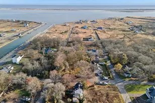 83 Elm Rd E, Mastic Beach, NY 11951 - Photo 24