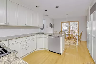 16 Kings Gate Road, Suffern, NY 10901 - Photo 8