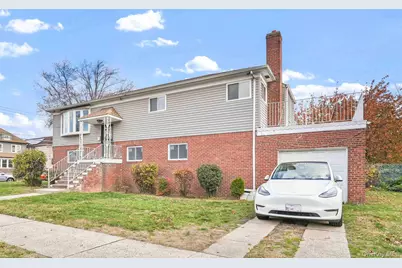 137-05 159 Street, Jamaica, NY 11434 - Photo 2