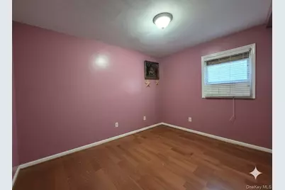 172 Argyle Avenue, Uniondale, NY 11553 - Photo 18