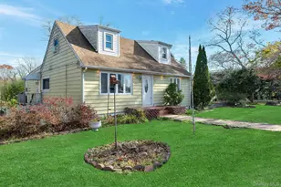 3 Hazel Rd, Rocky Point, NY 11778 - Photo 4