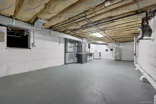 1 Echo Bay Pl, New Rochelle, NY 10805 - Photo 32