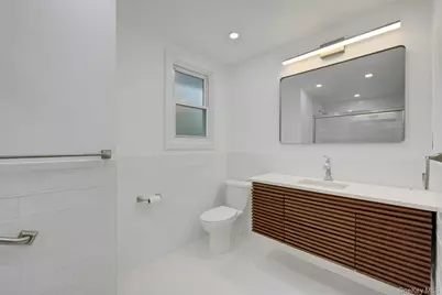 1 Echo Bay Place, New Rochelle, NY 10805 - Photo 30