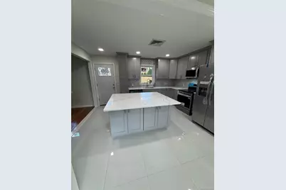 381 Grace Street, Holbrook, NY 11741 - Photo 2