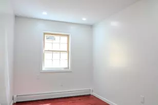 109-65 141 St, Jamaica, NY 11435 - Photo 2