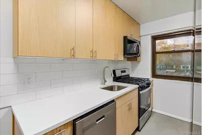 21-85 34th Avenue #2D, Astoria, NY 11106 - Photo 6