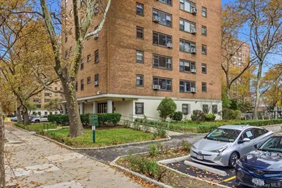 21-85 34th Avenue #2D, Astoria, NY 11106 - Photo 16