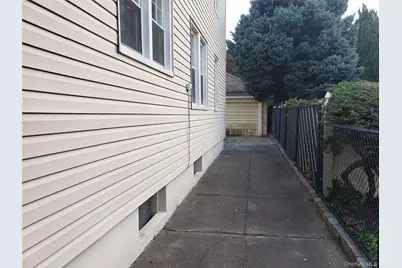 61-54 56th Avenue, Maspeth, NY 11378 - Photo 18