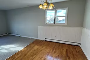 305 Deauville Pkwy, Lindenhurst, NY 11757 - Photo 4