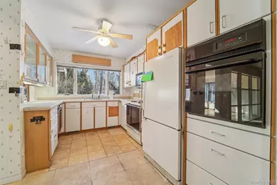 12 Park Avenue, New City, NY 10956 - Photo 8