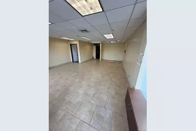 612 Jericho Turnpike #612, New Hyde Park, NY 11040 - Photo 6