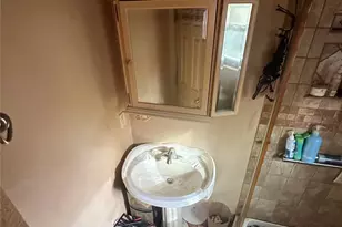 186 Islip Blvd, Islip Terrace, NY 11752 - Photo 6