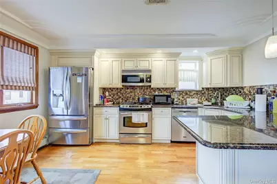 43-33 163rd Street, Flushing, NY 11358 - Photo 12