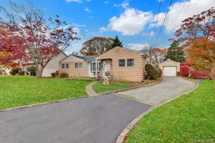 35 19th Ave, Bay Shore, NY 11706 - Photo 2