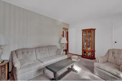35 19th Avenue, Bay Shore, NY 11706 - Photo 18