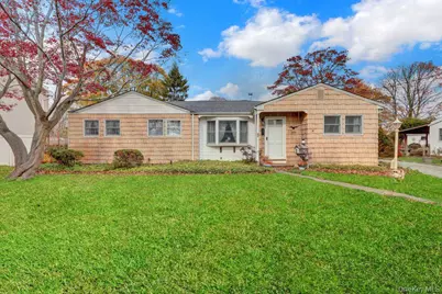 35 19th Avenue, Bay Shore, NY 11706 - Photo 20