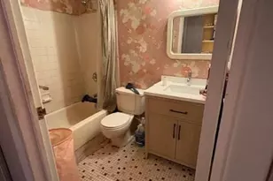 13-38 Robin Ln, Bayside, NY 11360 - Photo 22