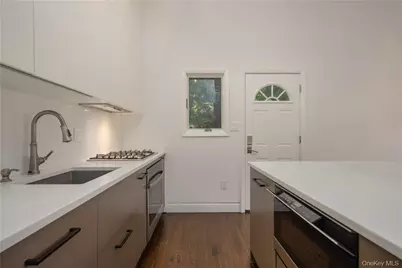 691 Wilmot Road, Scarsdale, NY 10583 - Photo 8