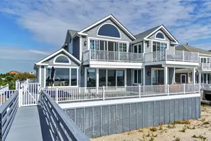 939 Dune Rd, Westhampton Dunes, NY 11978 - Photo 22