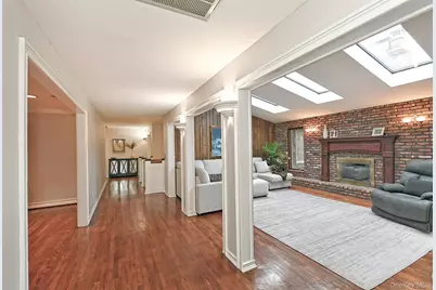 3 Pewter Place, Dix Hills, NY 11746 - Photo 8