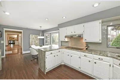 3 Pewter Place, Dix Hills, NY 11746 - Photo 12