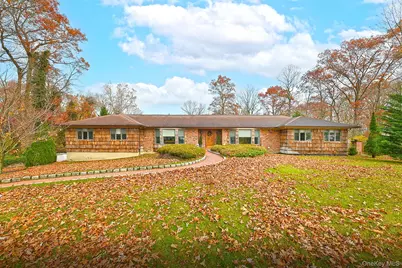3 Pewter Place, Dix Hills, NY 11746 - Photo 2