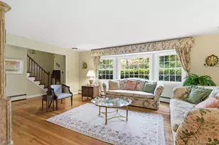 33 Marie Dr, Huntington, NY 11743 - Photo 8