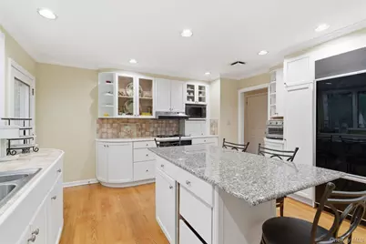 33 Marie Drive, Huntington, NY 11743 - Photo 16