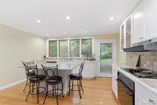 33 Marie Dr, Huntington, NY 11743 - Photo 18