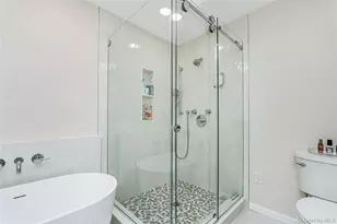 68 Gina Ct, New York, NY 10314 - Photo 22