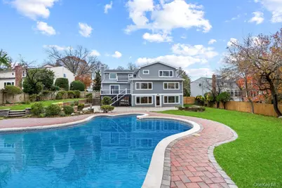 52 Woodland Road, Roslyn, NY 11576 - Photo 22