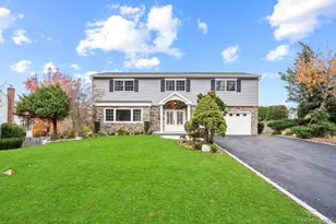 52 Woodland Rd, Roslyn, NY 11576 - Photo 2